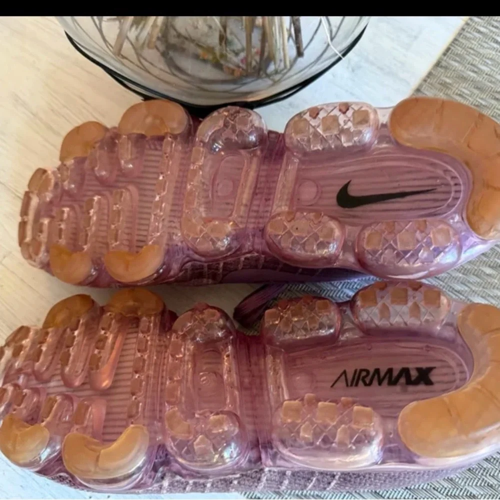 Nike Air Vapormax Flyknit Violet Dust Purple Sneakers 849557-500 Womens Size 8.5 - Picture 2 of 8